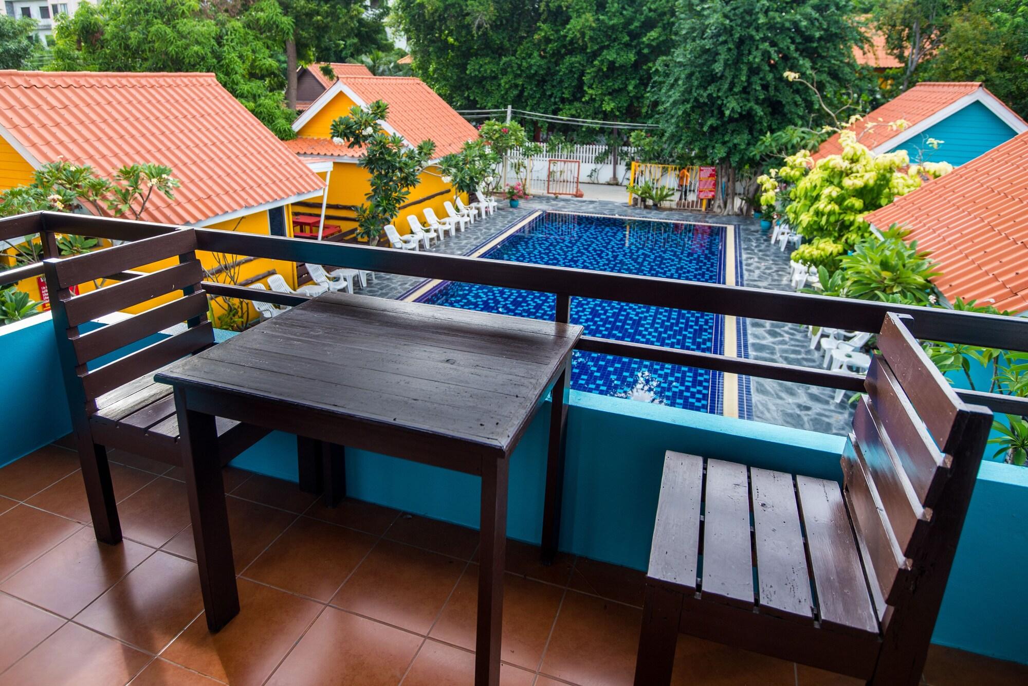 Pk Resort Pattaya Pantai Jomtien Luaran gambar