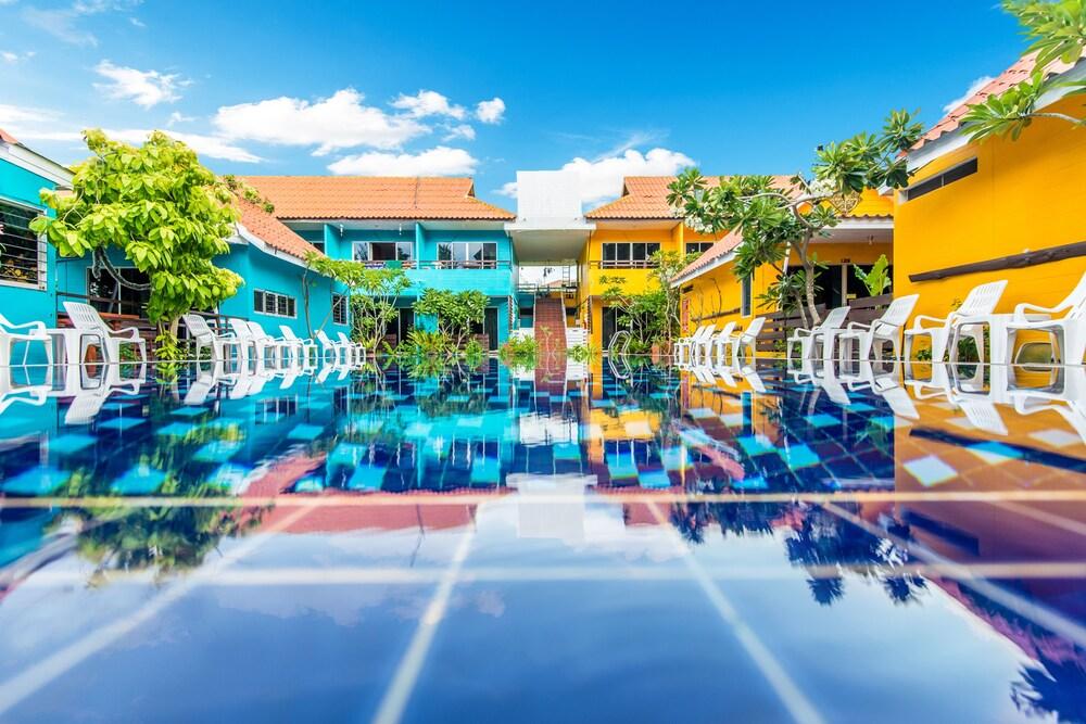 Pk Resort Pattaya Pantai Jomtien Luaran gambar