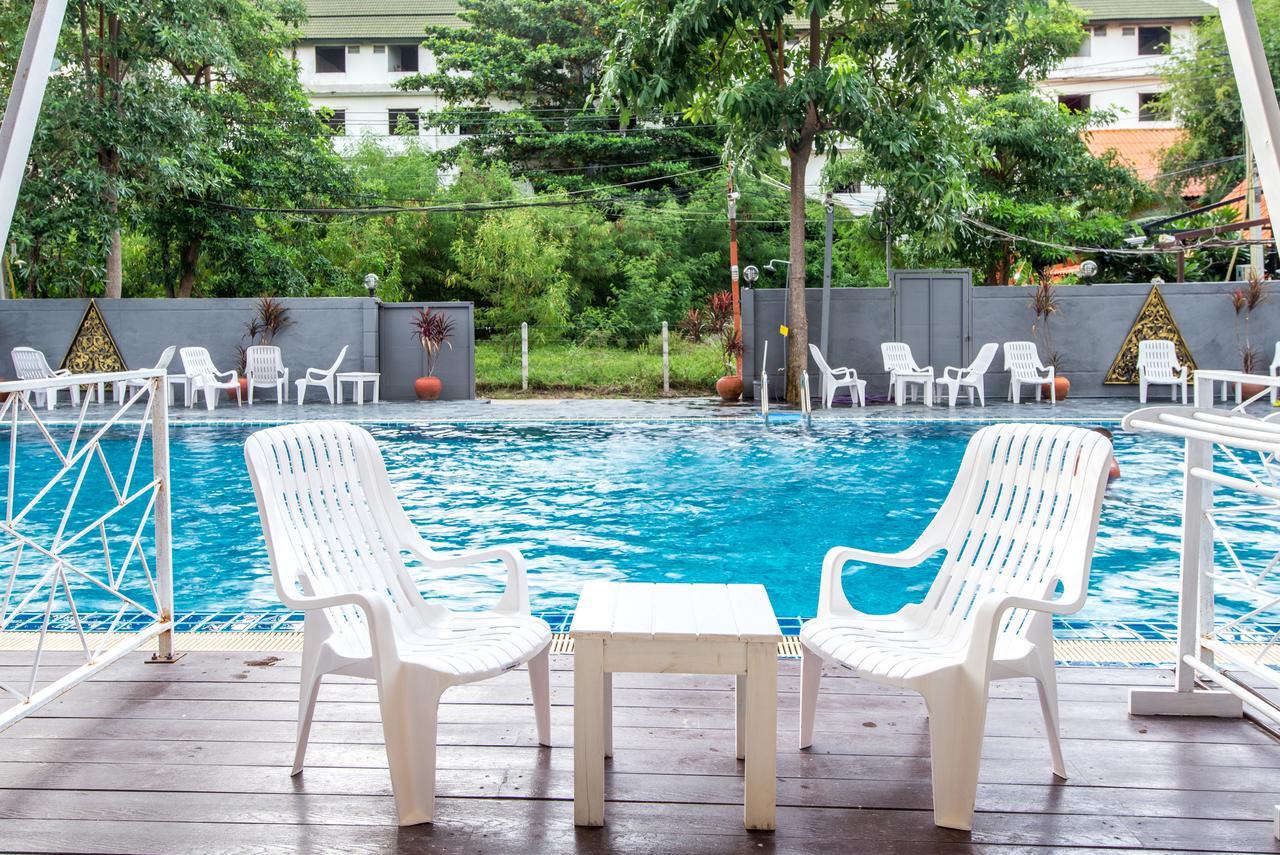 Pk Resort Pattaya Pantai Jomtien Luaran gambar