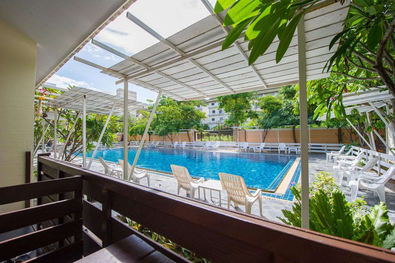 Pk Resort Pattaya Pantai Jomtien Luaran gambar