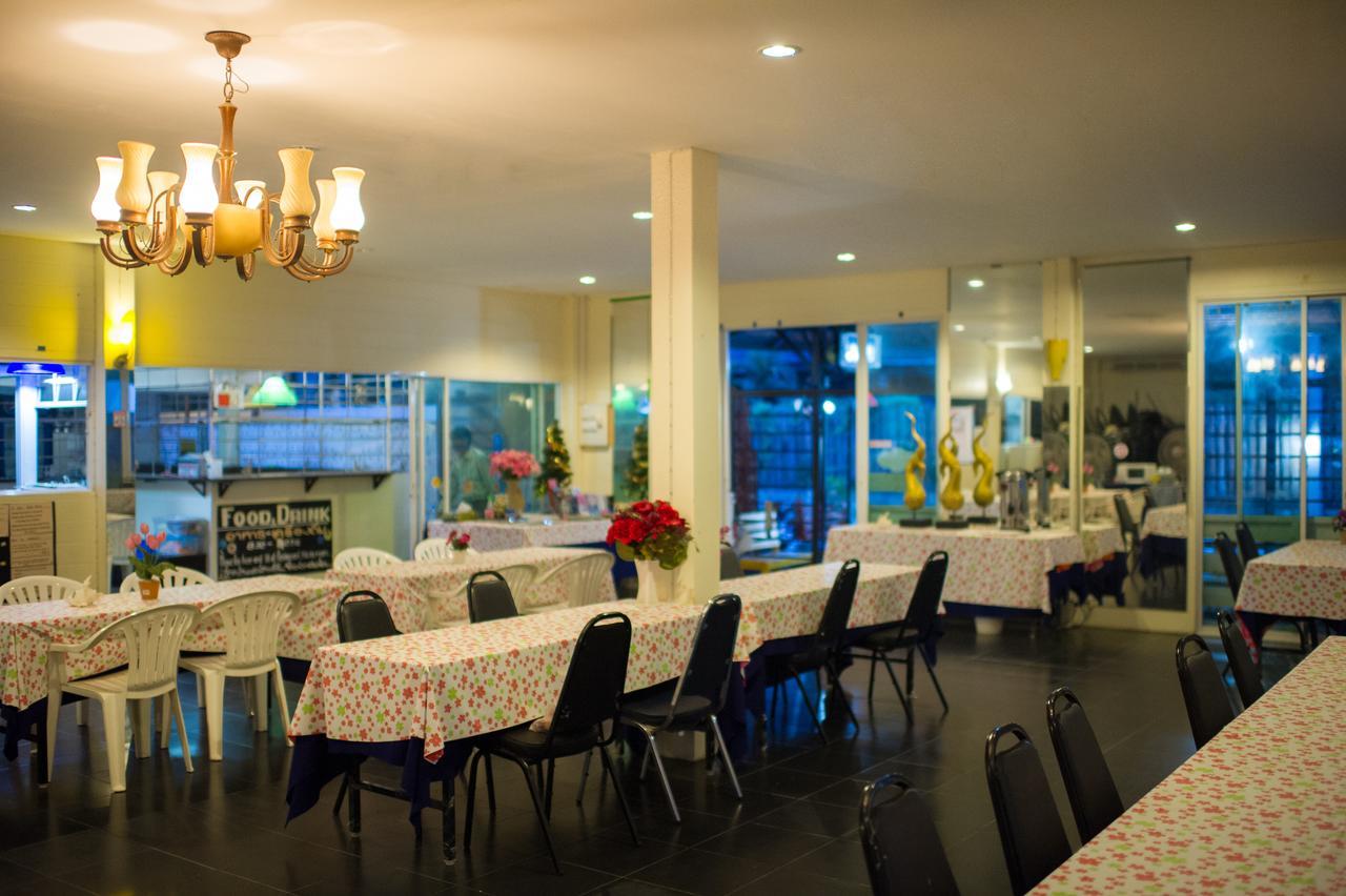 Pk Resort Pattaya Pantai Jomtien Luaran gambar