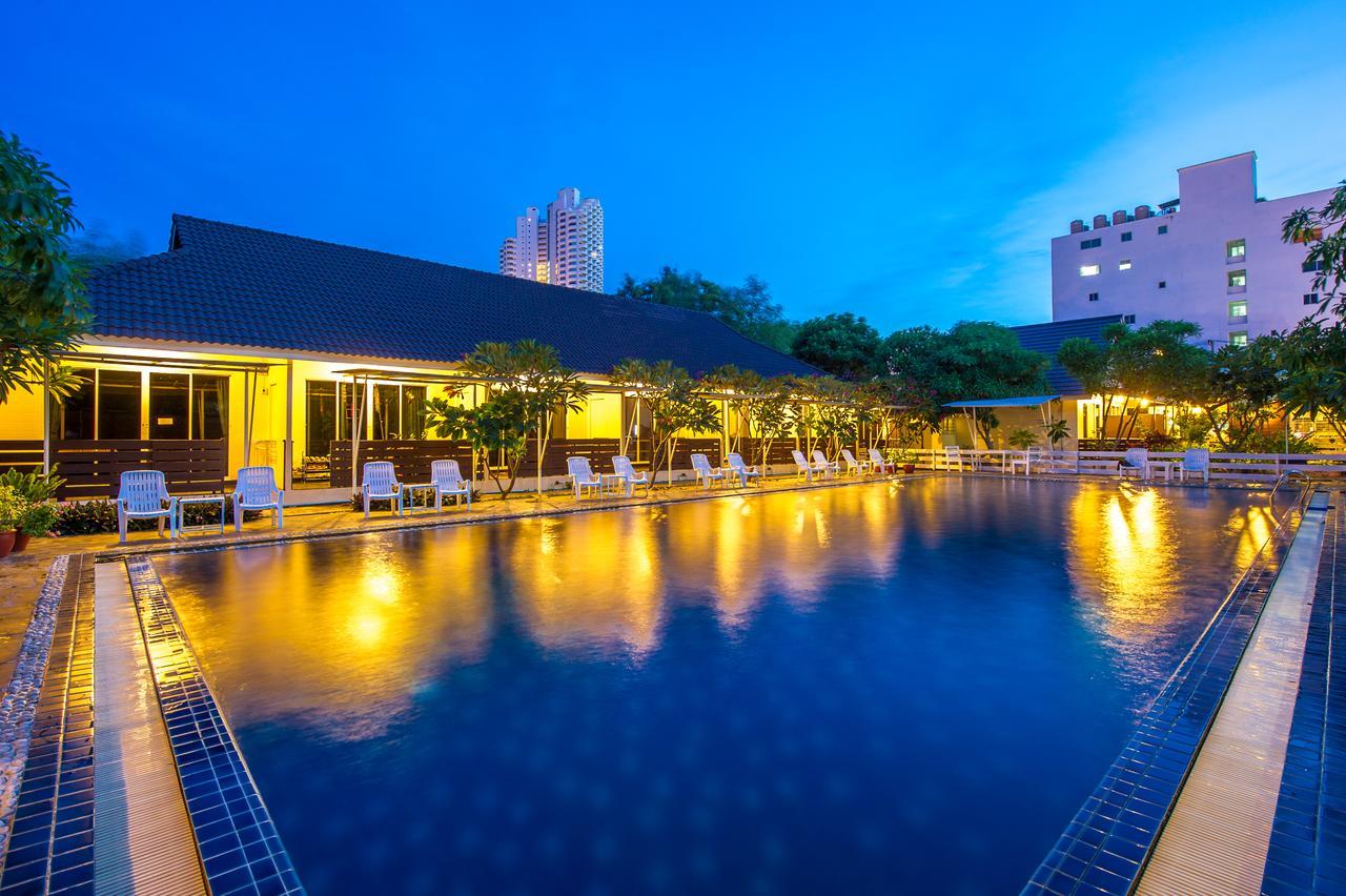 Pk Resort Pattaya Pantai Jomtien Luaran gambar